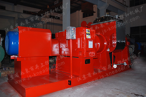 Kneader for pigment production